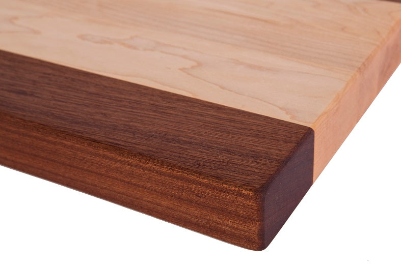 Planche à découper en érable et sapele