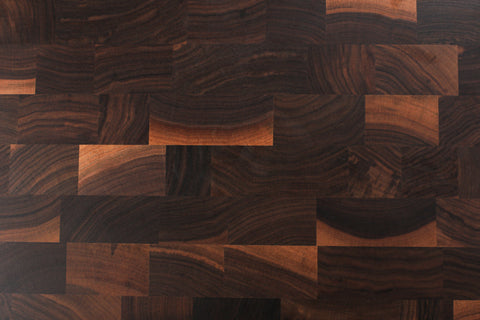 Walnut cutting board (end-grain)