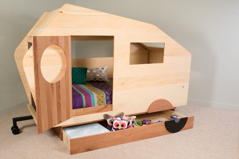 Trailer kid's bed