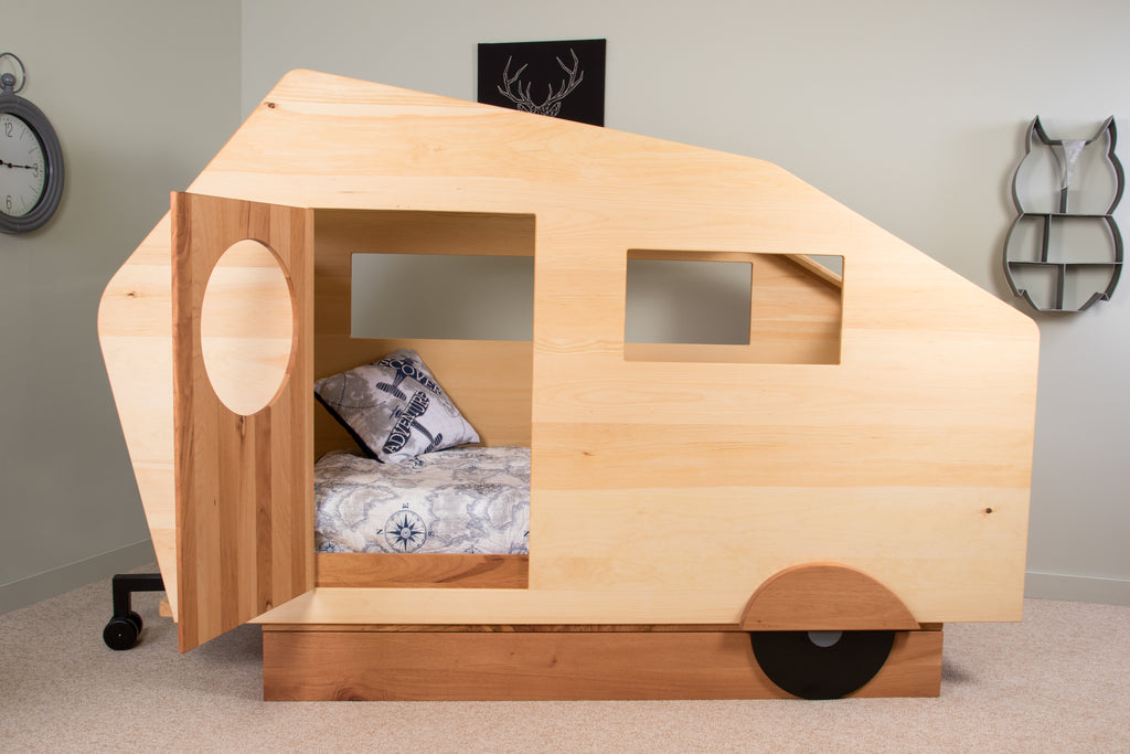 Trailer kid's bed